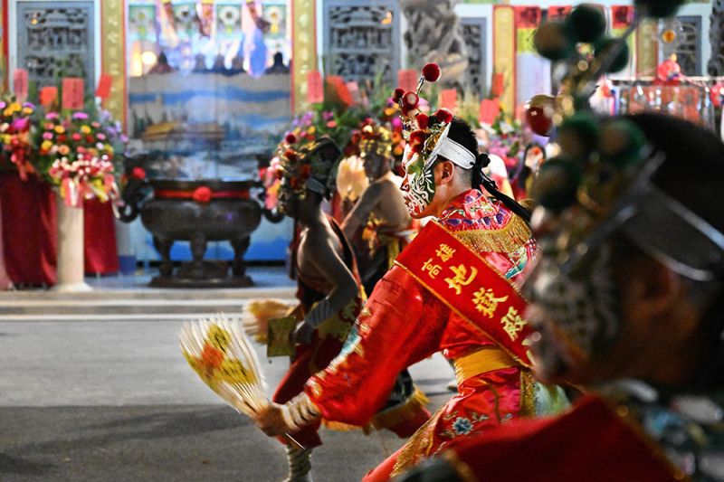 八家將跳進法國尼斯嘉年華
